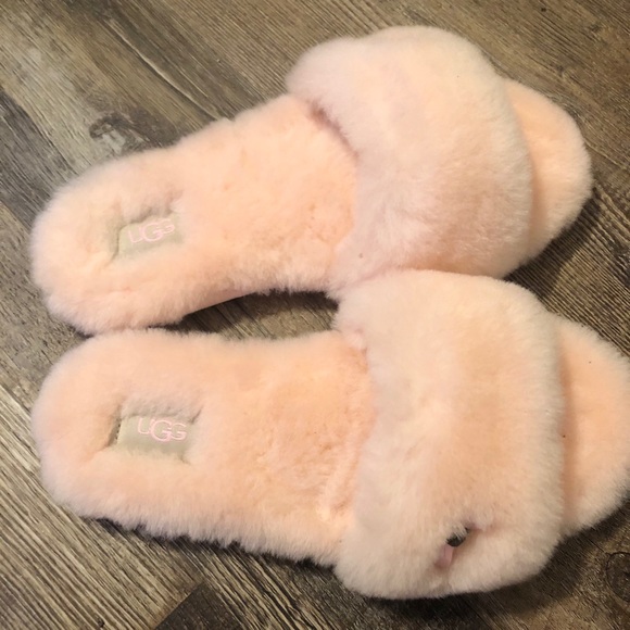 UGG Shoes - NWOT UGG slipper/ sandal